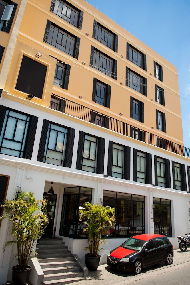 Grand Hôtel Urban — 4-Star Luxury Hotel in Antananarivo, Madagascar