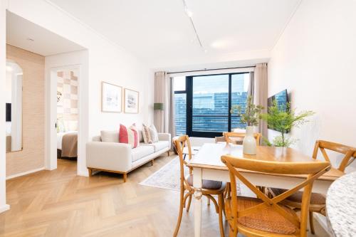 801 Zeeland Pier Lux 2 Bedroom Near CTICC with FREE onsite Parking — 4-Star Luxury Hotel in Cape Town, South Africa