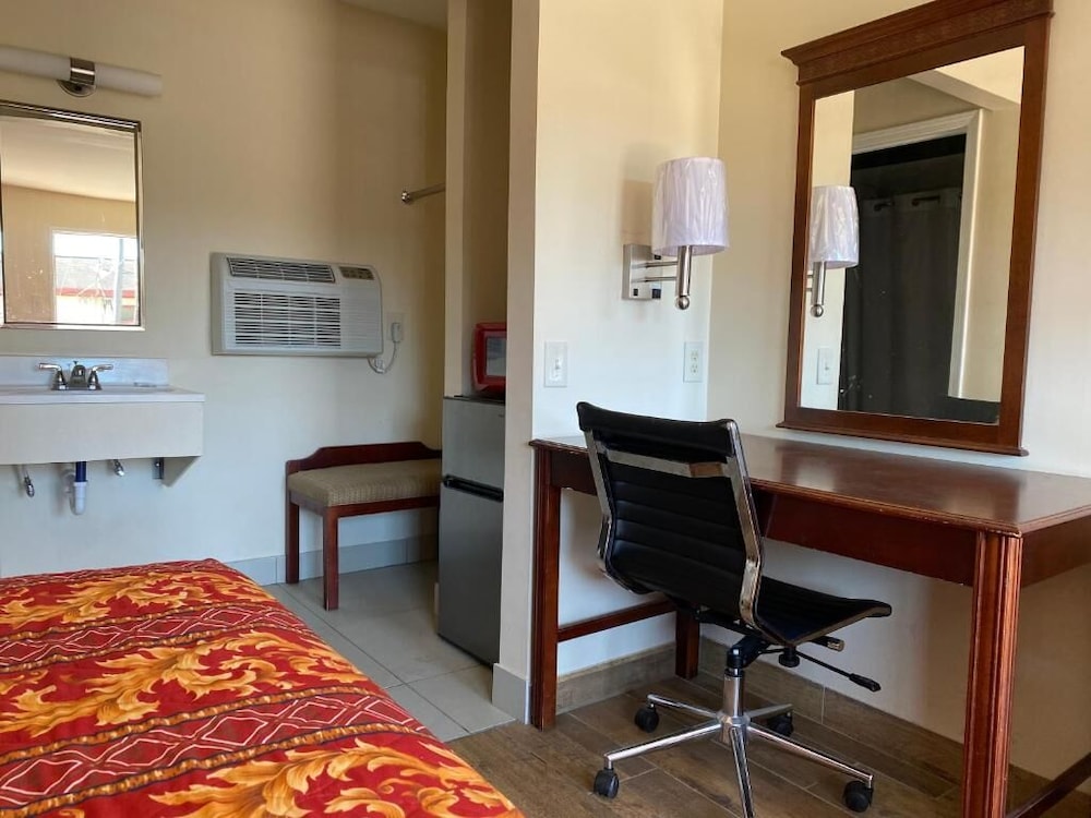 Relax Inn Plaquemine - photo 24