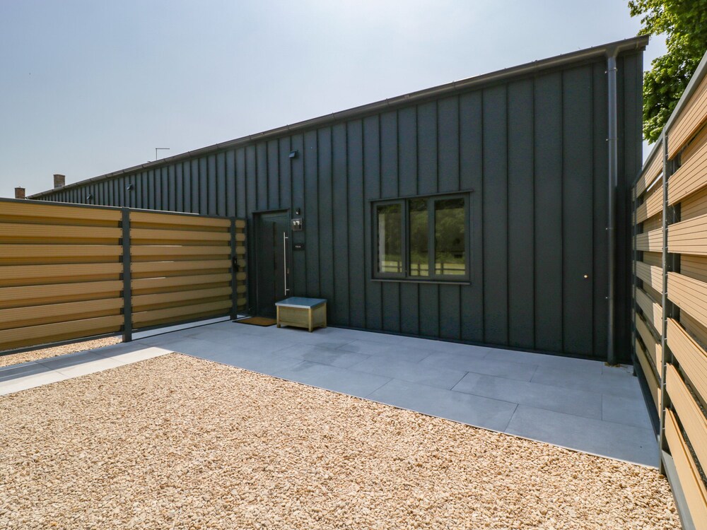 Tilia Barn — Wincanton — photo 3
