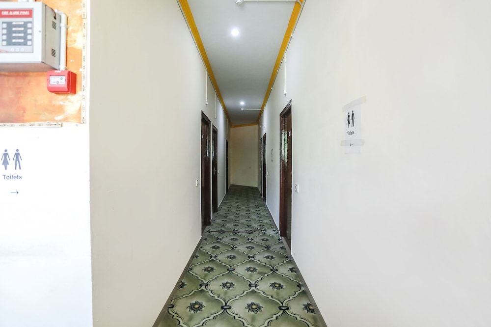 Fabexpress Grand Resort in Agra, India