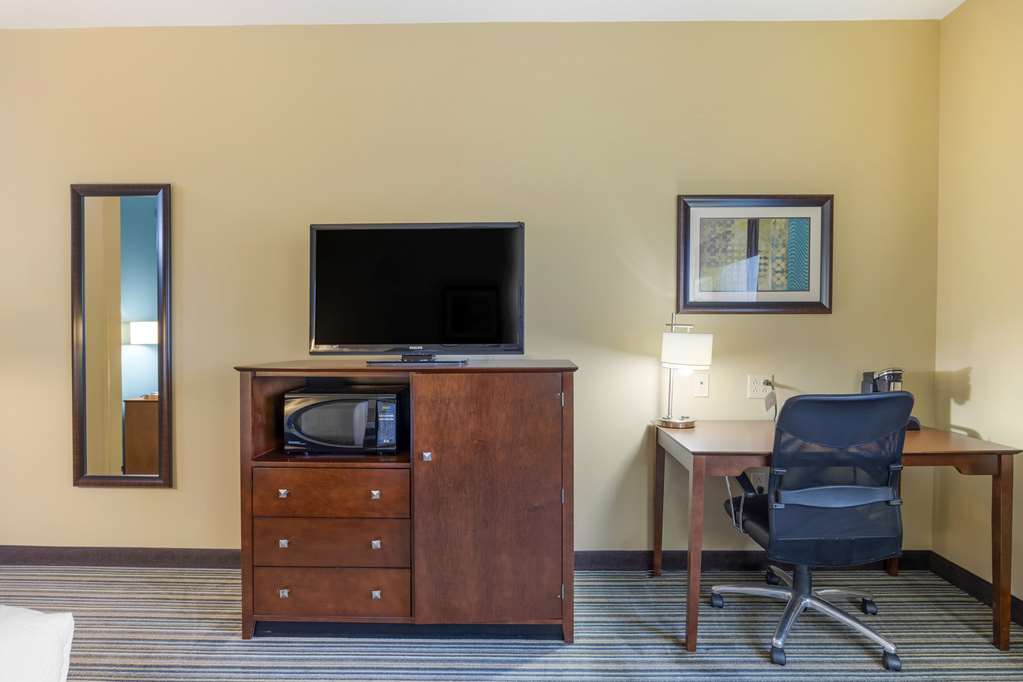 Best Western Plus Patterson Park Inn - photo 16