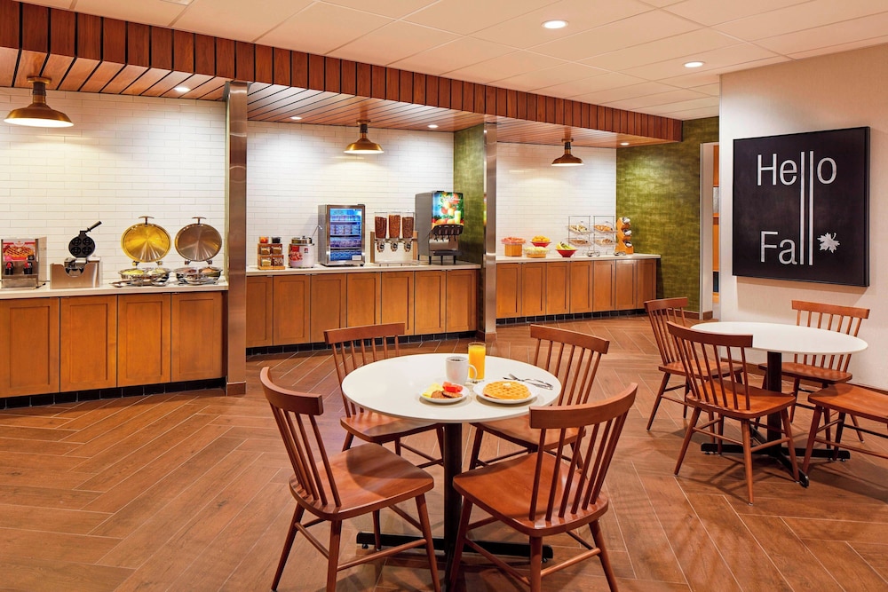 Fairfield by Marriott Inn & Suites Indio Coachella Valley - photo 20
