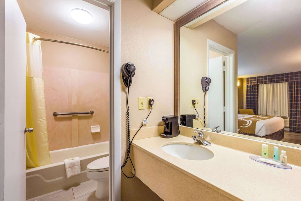 Quality Inn Quincy Tallahassee West - photo 16