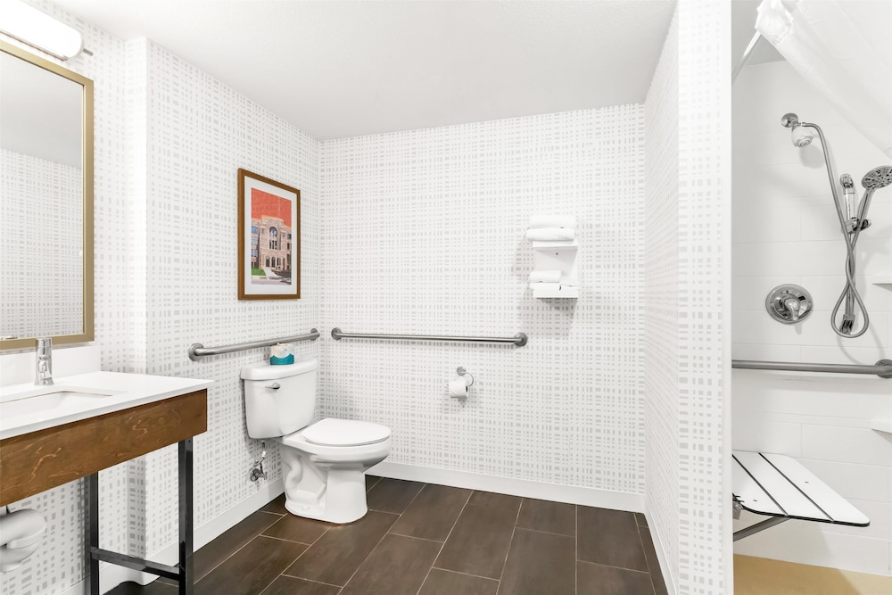 Hampton Inn Laramie - photo 33