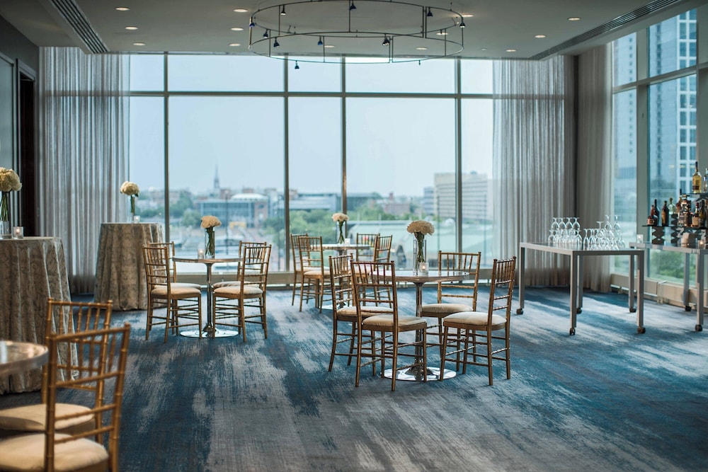 Renaissance Baltimore Harborplace Hotel - photo 5