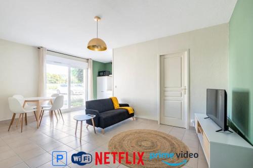 Jacques Cartier Ideal Lake of Nantua - last minute hotel in Unknown City