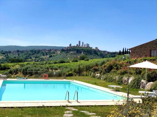 Charming House Parking included — 4-Star Luxury Hotel in San Gimignano, Italy