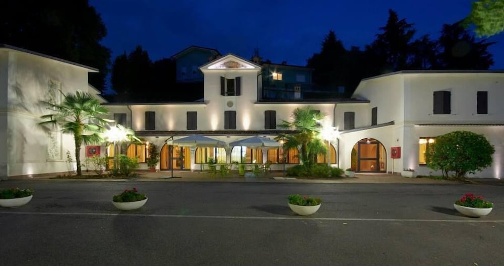 Hotel Ristorante La Grotta — hotel in Castiglione Delle Stiviere