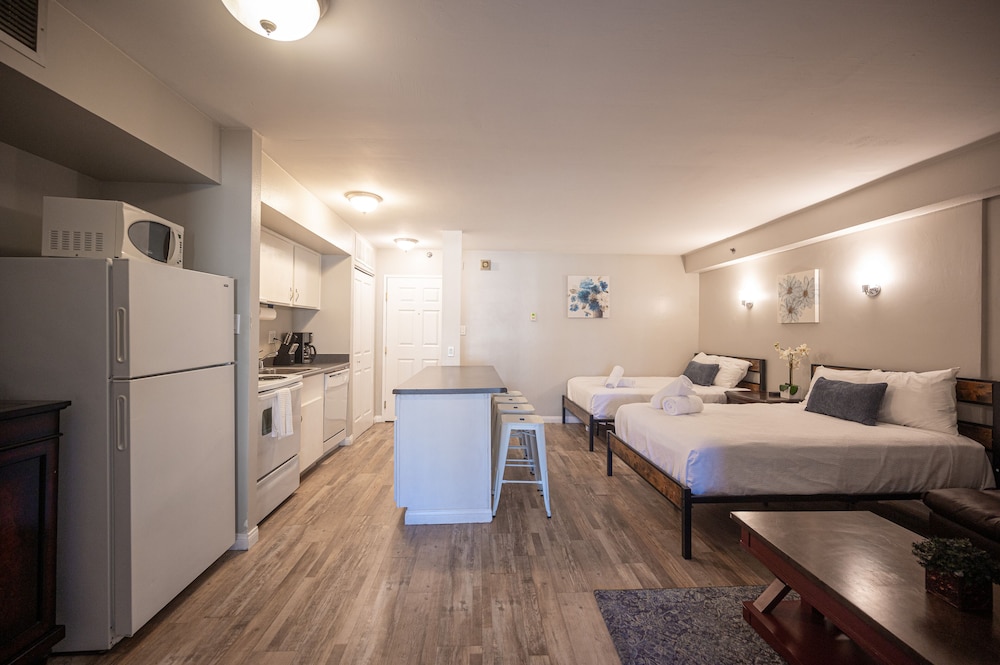 1Bd1Ba w BonusRM Stay Together Suites - photo 13