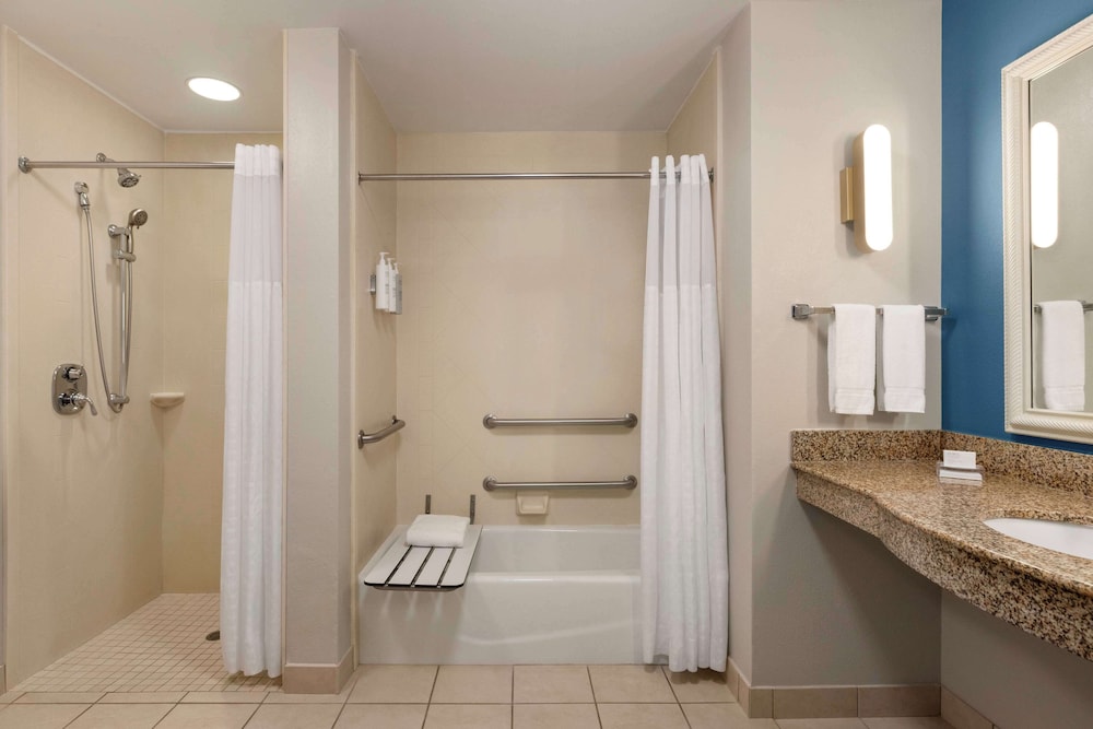 Hilton Garden Inn Fort Myers Airport FGCU - photo 32