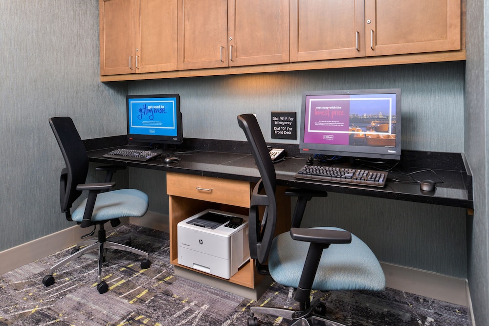 Hampton Inn Omaha Airport - photo 38