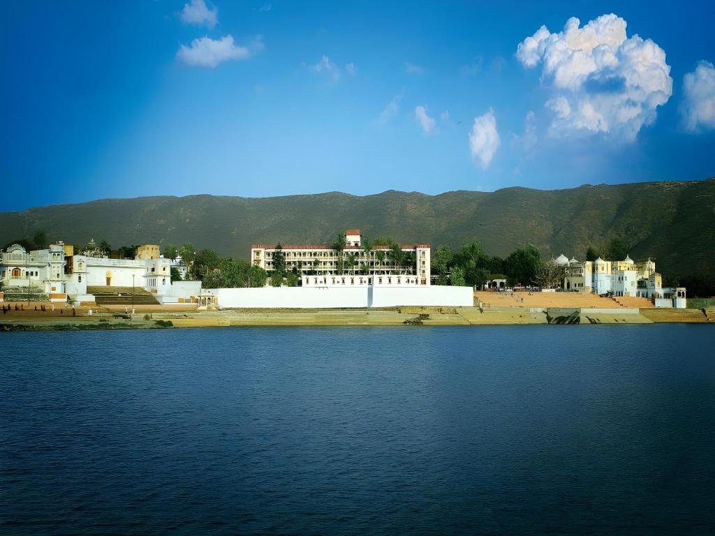 Hotel Pushkar Palace in Pushkar, India