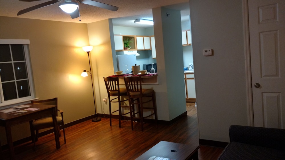 Affordable Suites of America - photo 17