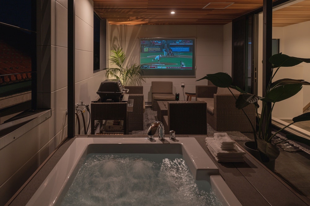ととのいvilla Yae — 4-Star Luxury Hotel in Okinawa, Japan