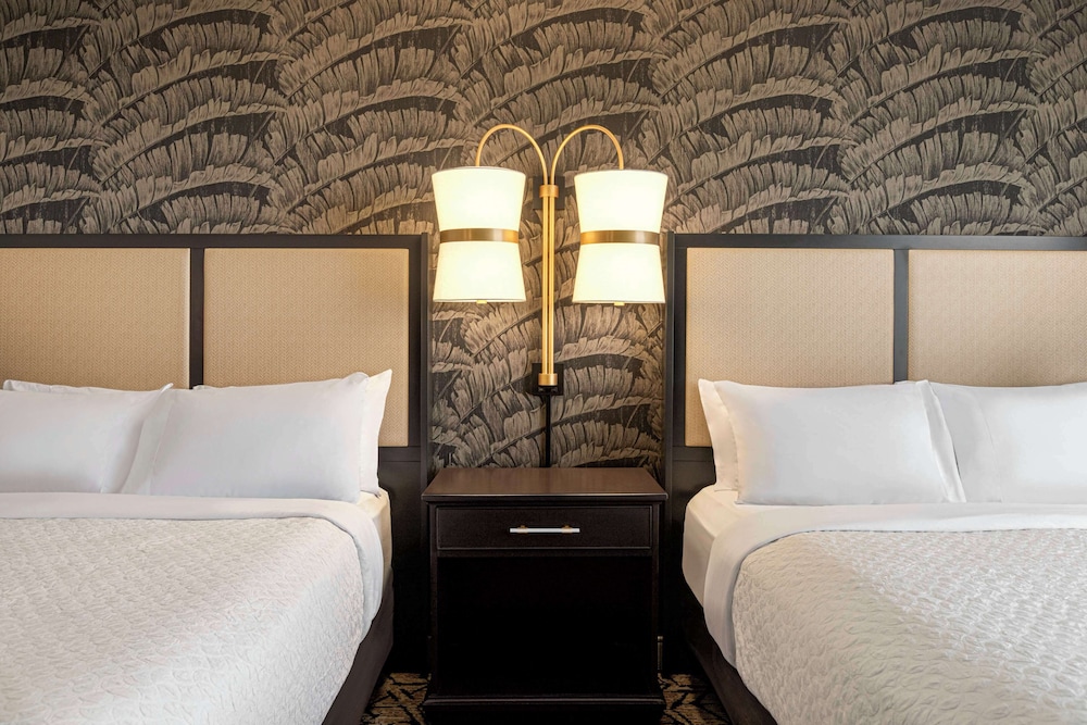 Embassy Suites by Hilton Fort Lauderdale 17th Street - photo 11