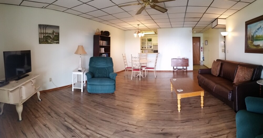 Pointe West Resort Motel - photo 18