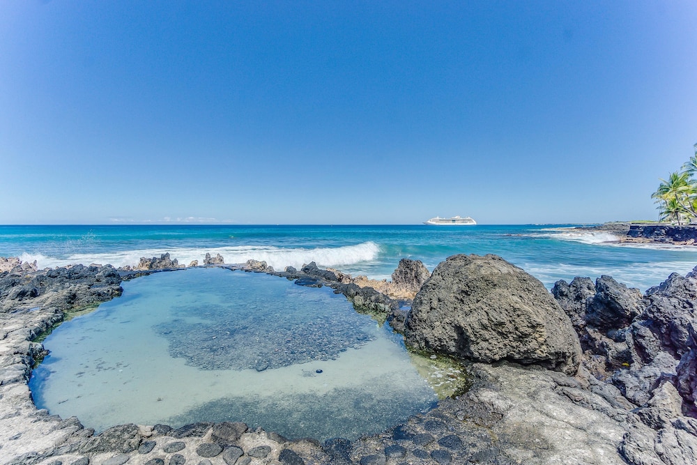 Hale Huna Kai Oceanfront by RedAwning - photo 20