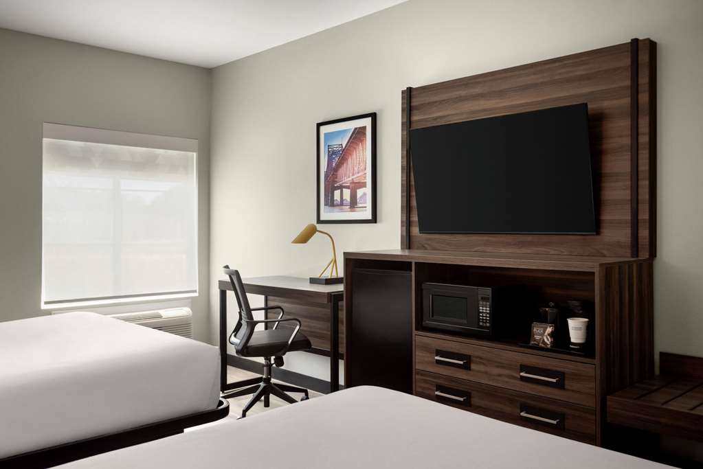 La Quinta Inn & Suites by Wyndham Gonzales LA - photo 33