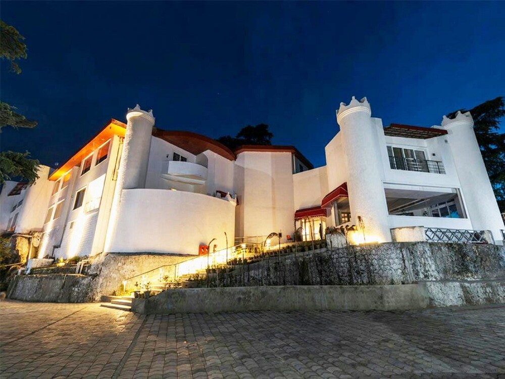 Renest Dunsvirk Court Mussoorie — 4-Star Luxury Hotel in Dehra Dun, India