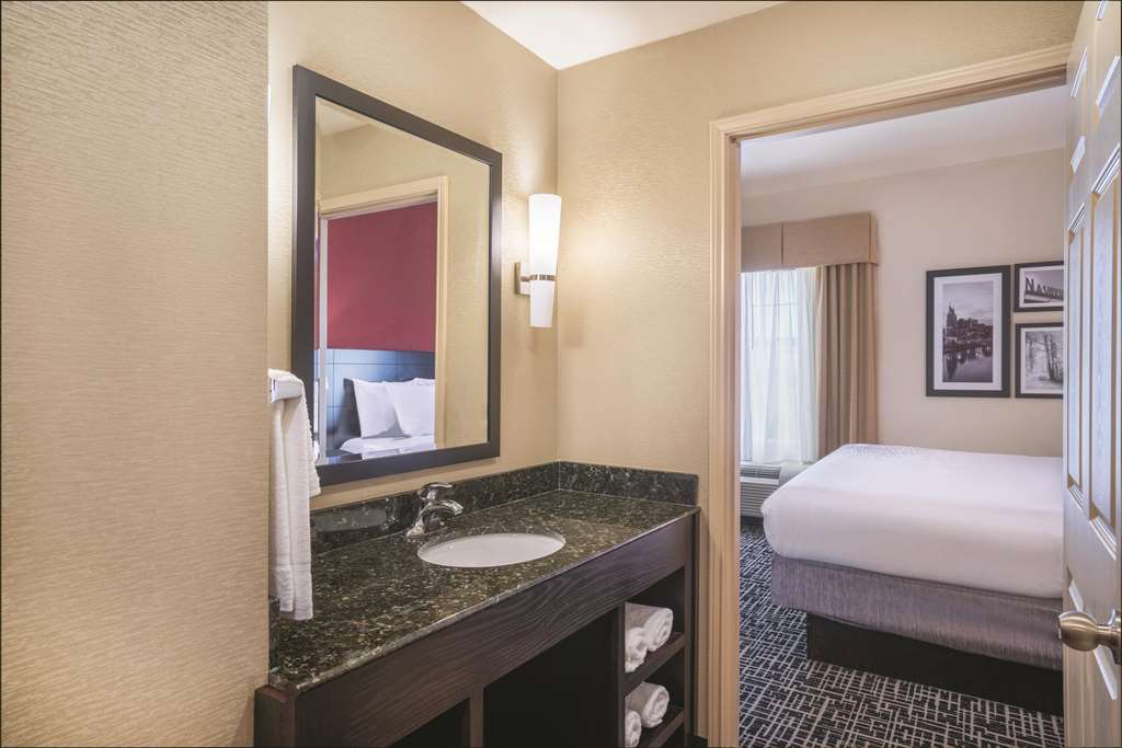 La Quinta Inn & Suites by Wyndham Smyrna TN Nashville - photo 22