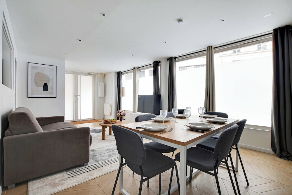 Chic Apartment 2br 6p Biblio Francois mitterrand — 4-Star Luxury Hotel in Paris, France