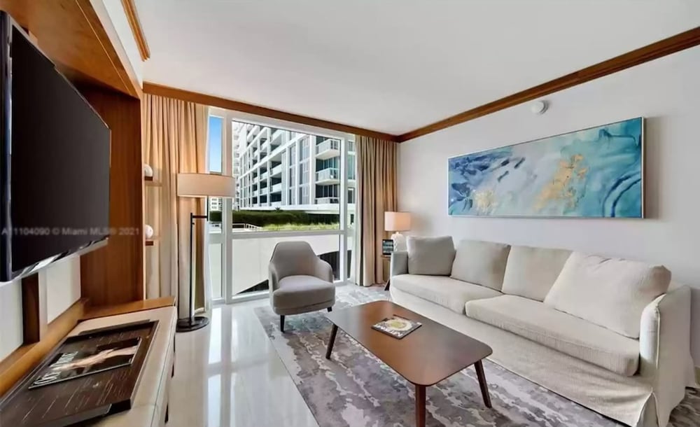 Luxury Condo Wellness Spa Resort By LMC - photo 9