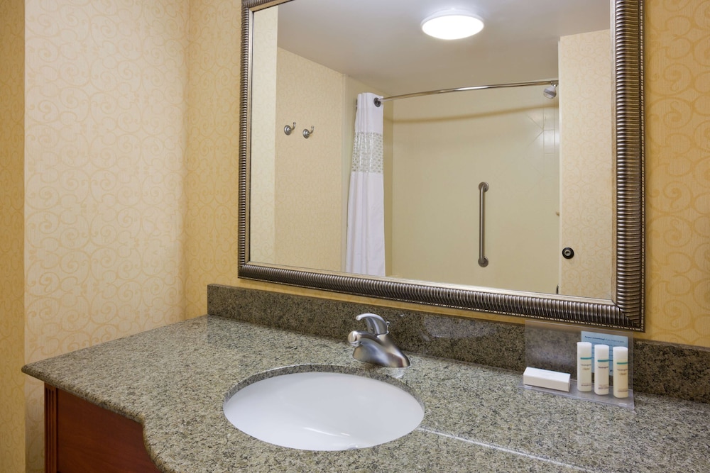Hampton Inn & Suites Lino Lakes - photo 37