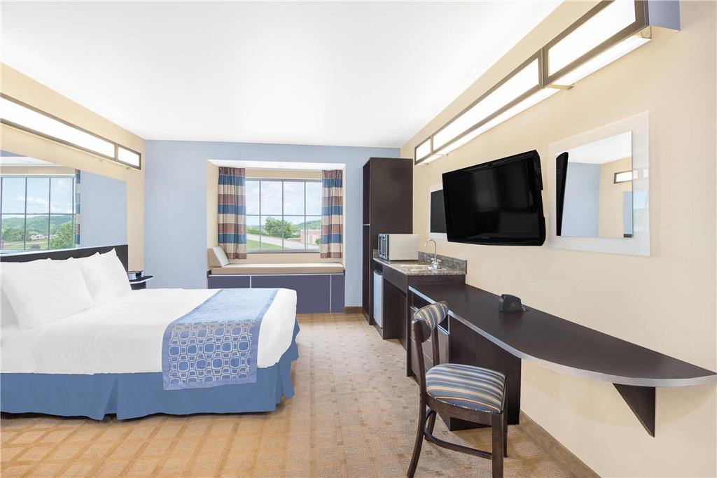 Microtel Inn & Suites by Wyndham Waynesburg - photo 9