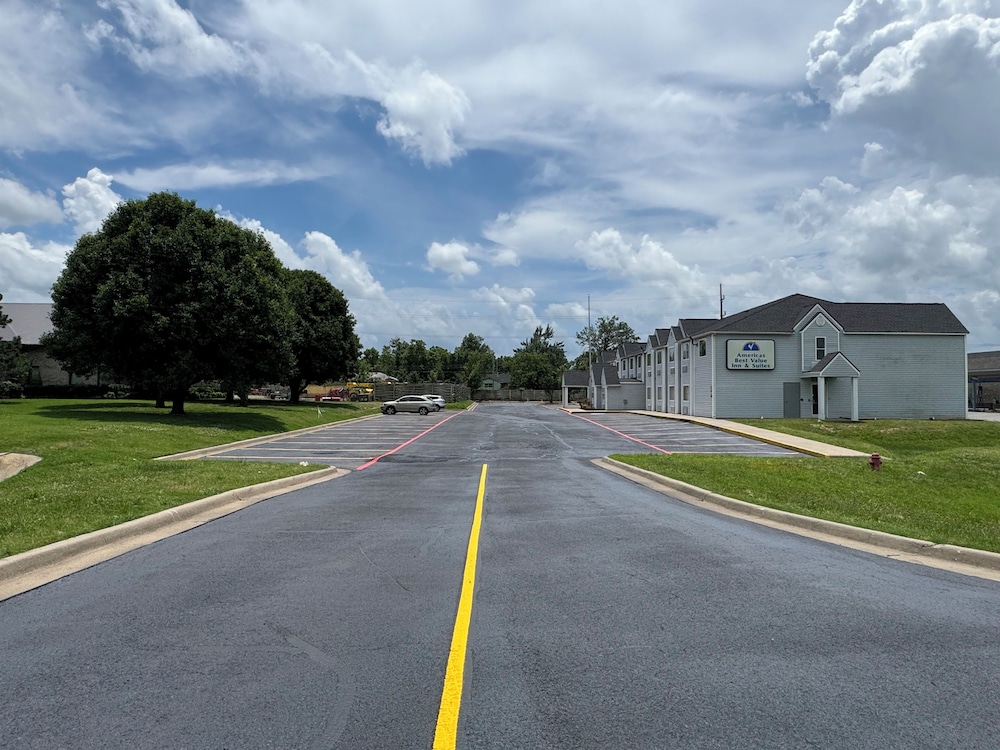 Americas Best Value Inn & Suites Ada - photo 18
