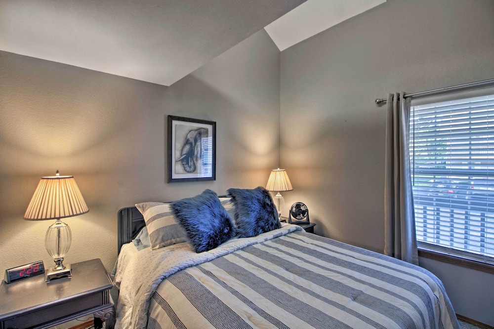 Branson Resort Condo w Lake Taneycomo Access - photo 5