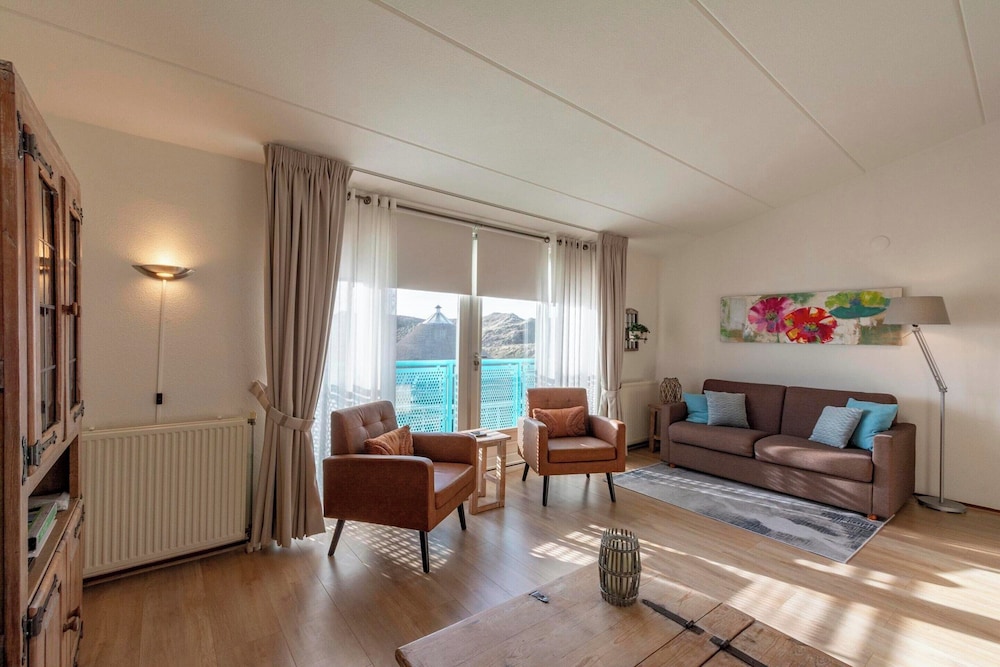 Bright Coastal Hideaway — 4-Star Luxury Hotel in Schagen, Netherlands