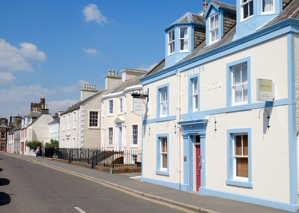 Selkirk Arms Hotel - carbon neutral hotel in Kirkcudbright