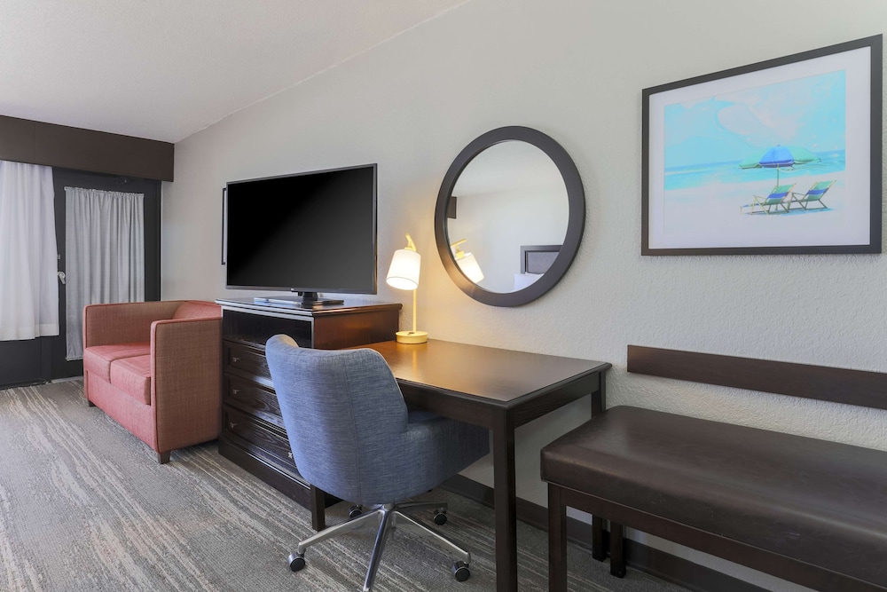 Hampton Inn Ft. Walton Beach - photo 31