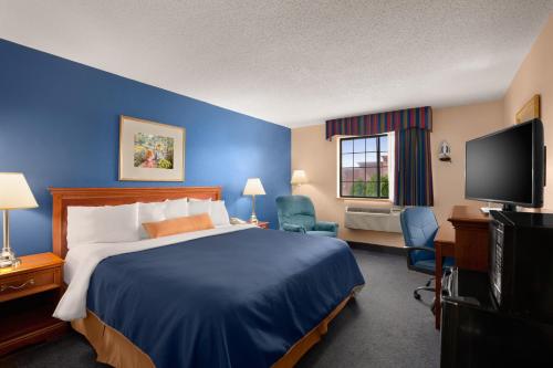 Days Inn by Wyndham Keene NH - photo 15