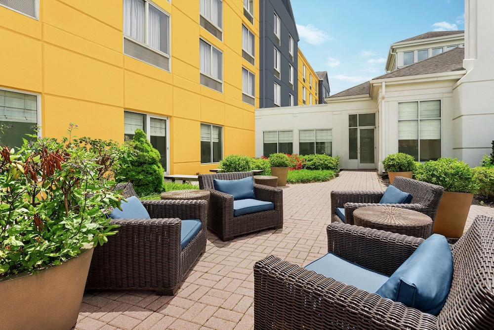 Hilton Garden Inn Allentown Bethlehem Airport - photo 36