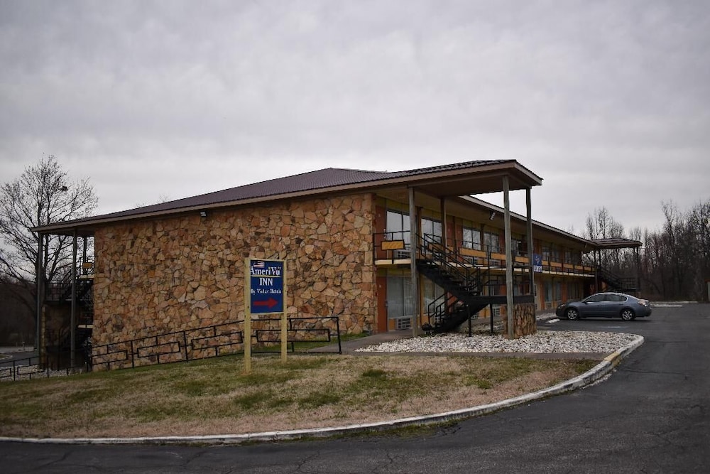 Amerivu Inn Suites Gilbertsville — Gilbertsville