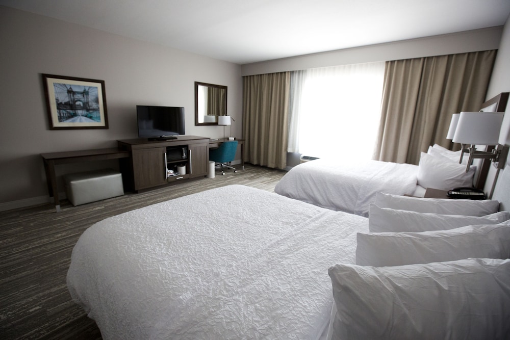 Hampton Inn Blue Ash Cincinnati - photo 11