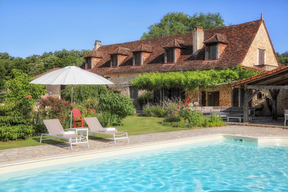 La Mandrélie La Cabane Du Grand Chêne — 4-Star Luxury Hotel in Paris, France