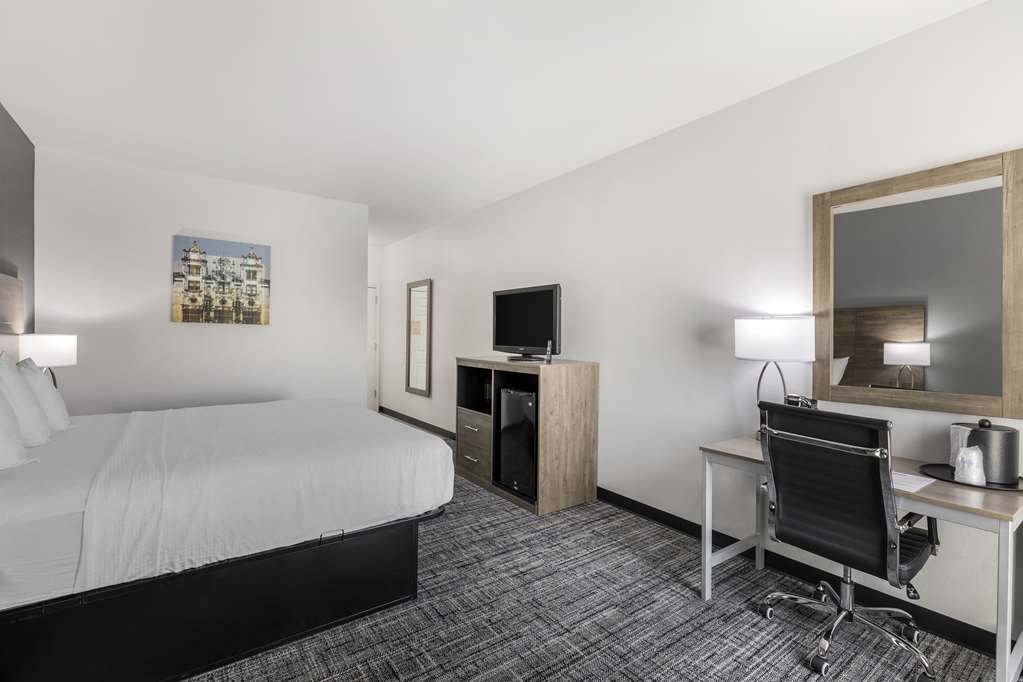 Best Western Plus MidAmerica Hotel - photo 20