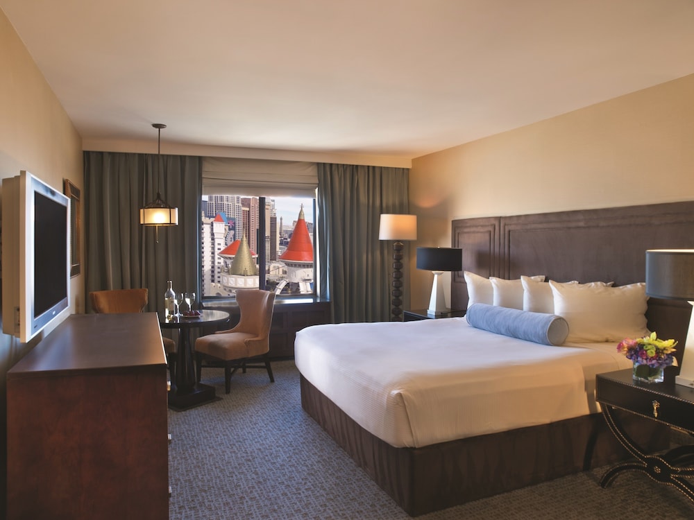 Excalibur Hotel & Casino - photo 4