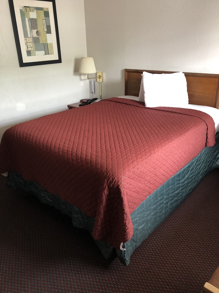 Rexdale Inn - photo 9