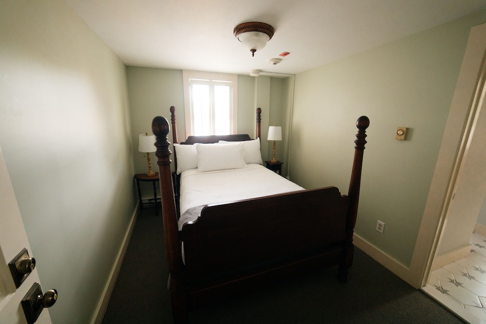 The Historic General Stanton Inn - photo 14
