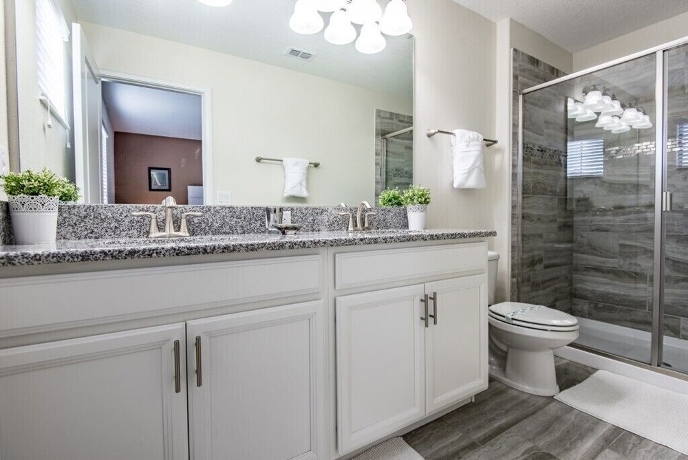 6 Bdrm 5 Bath in Solterra Resort - photo 17