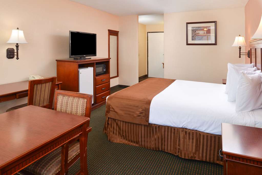 Americas Best Value Inn & Suites Bakersfield E - photo 6