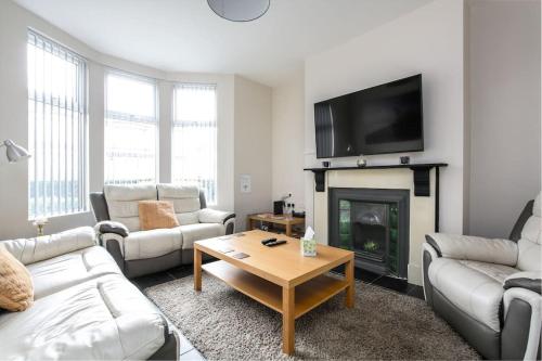 5 Bedroom House Free Parking Near Football Sleeps 8 — 4-Star Luxury Hotel in Liverpool, United Kingdom