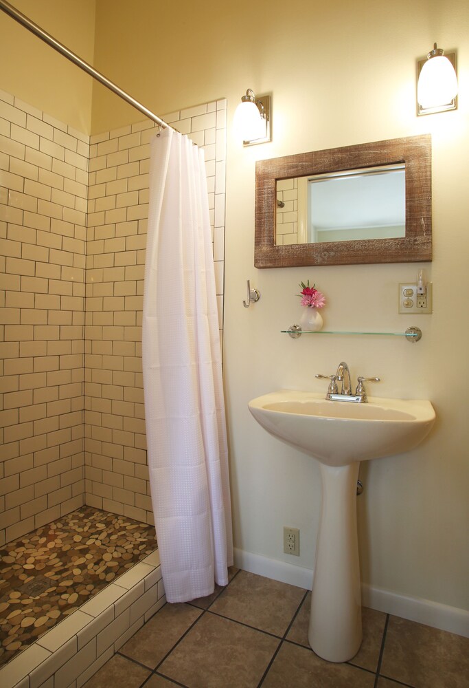 Tower House Inn - photo 19