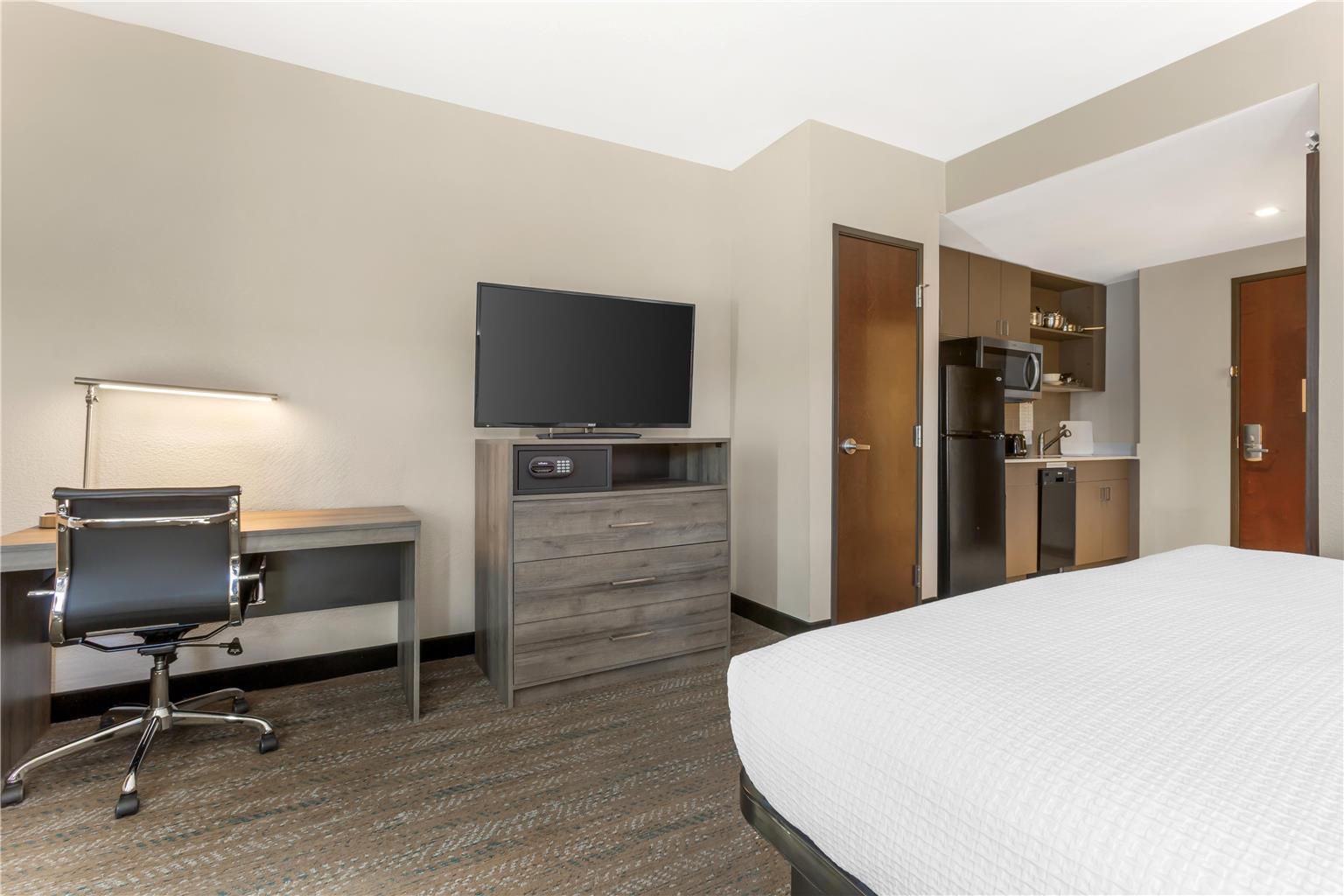 Super 8 by Wyndham Greensboro Coliseum Conv. - featured photo