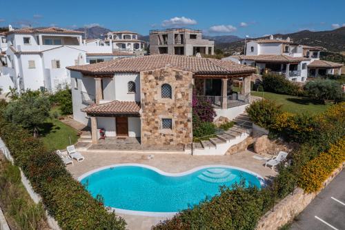 Villa the Queen — 4-Star Luxury Hotel in Budoni, Italy