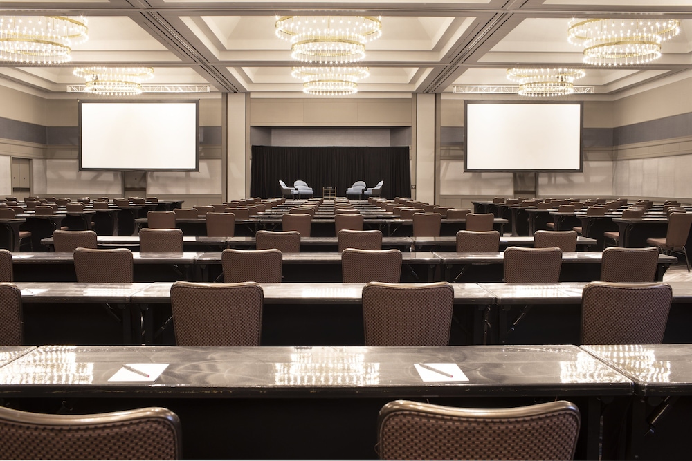 Crowne Plaza Atlanta Perimeter at Ravinia by IHG - photo 83